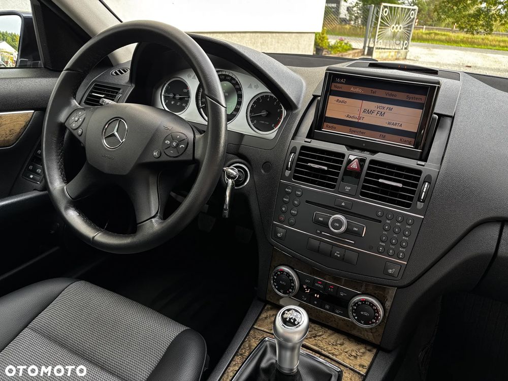 Mercedes-Benz Klasa C 180 Kompressor Avantgarde - 31