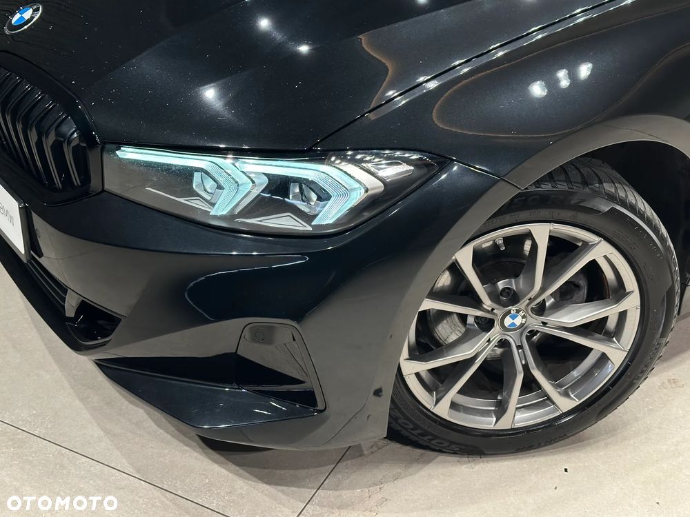 BMW Seria 3 320d mHEV - 22