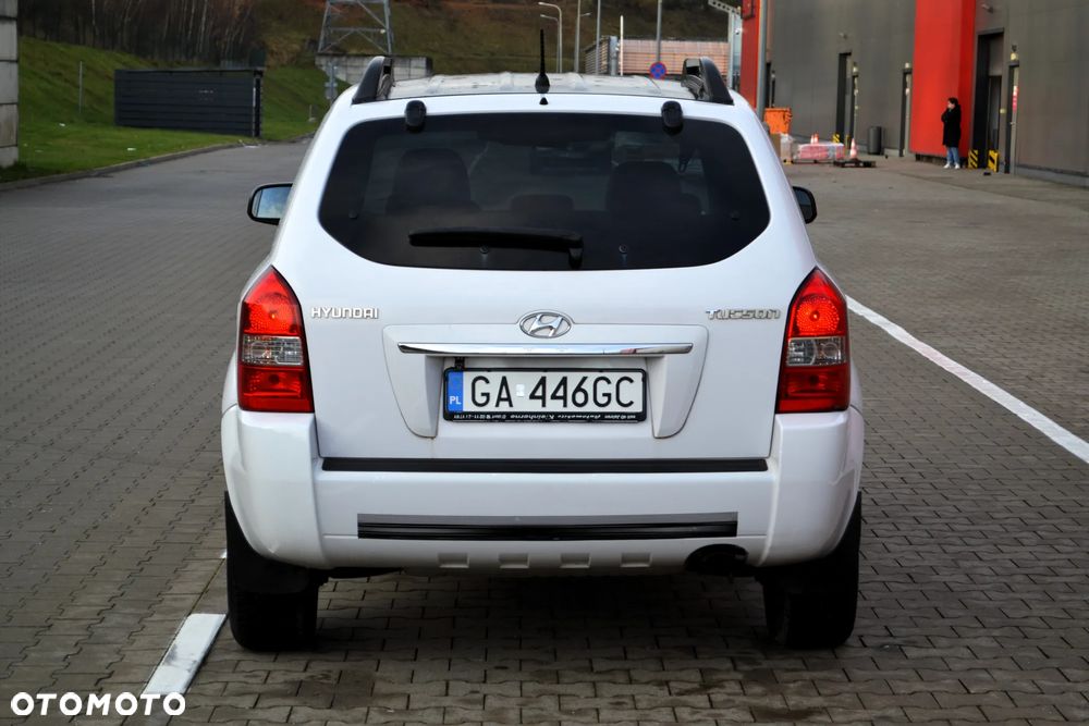 Hyundai Tucson 2.0 2WD GLS Style - 26