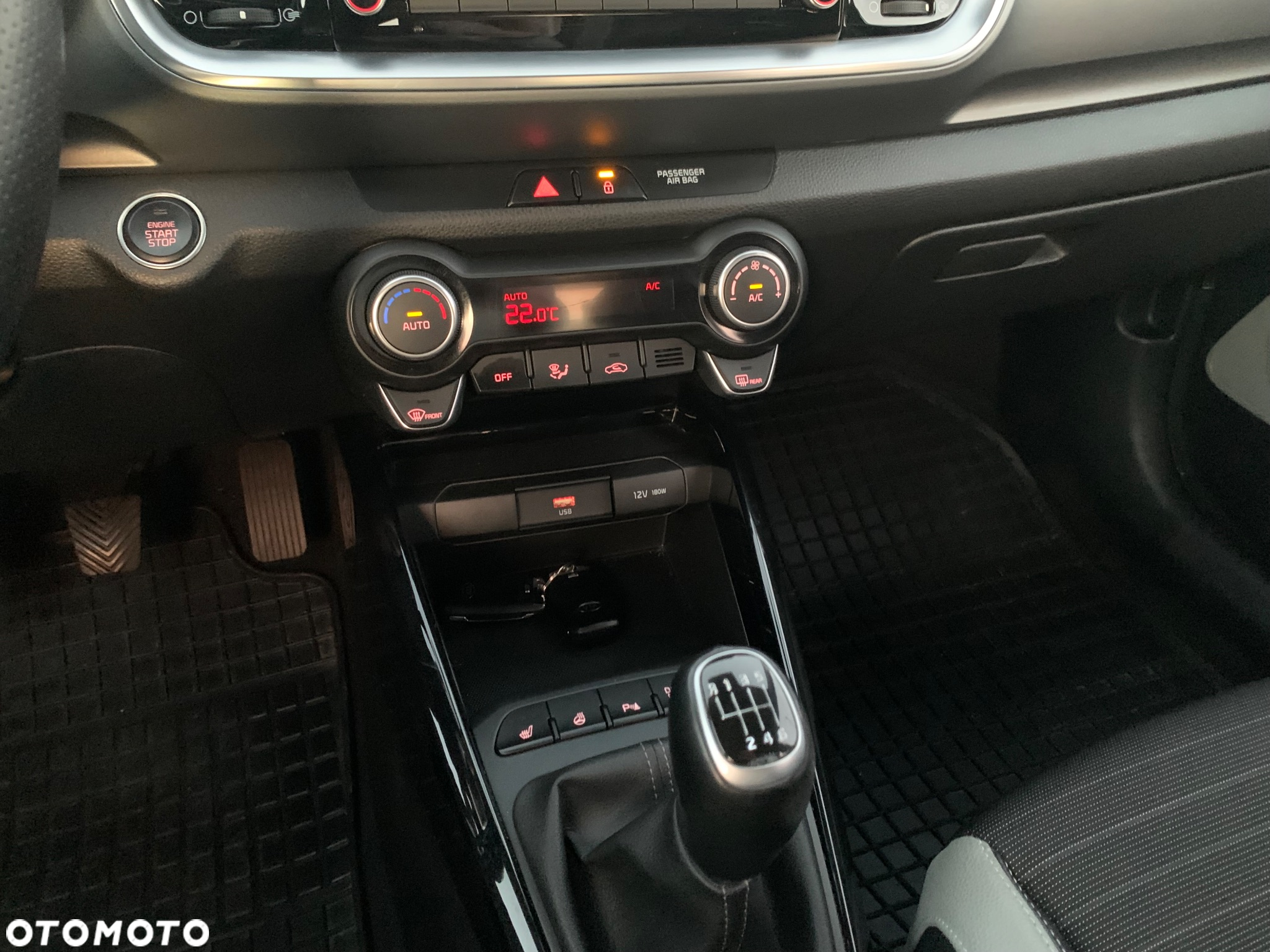 Kia Stonic - 10