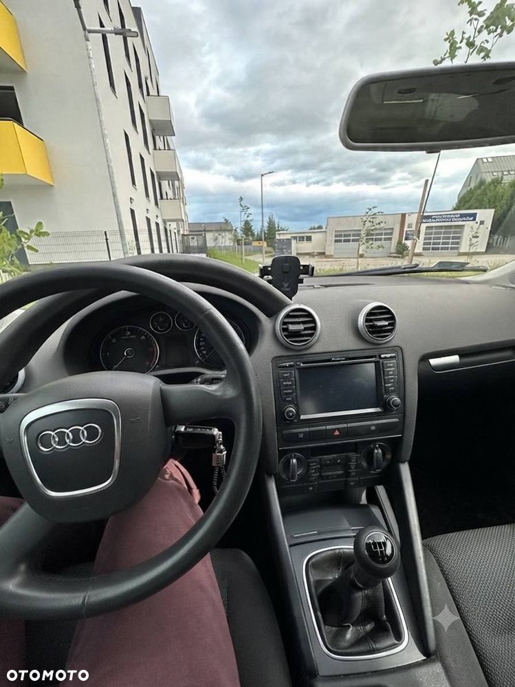Audi A3 Sportback 1.6 TDI DPF Ambiente - 7