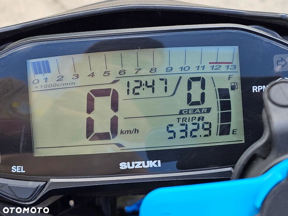 Suzuki GSX - 7