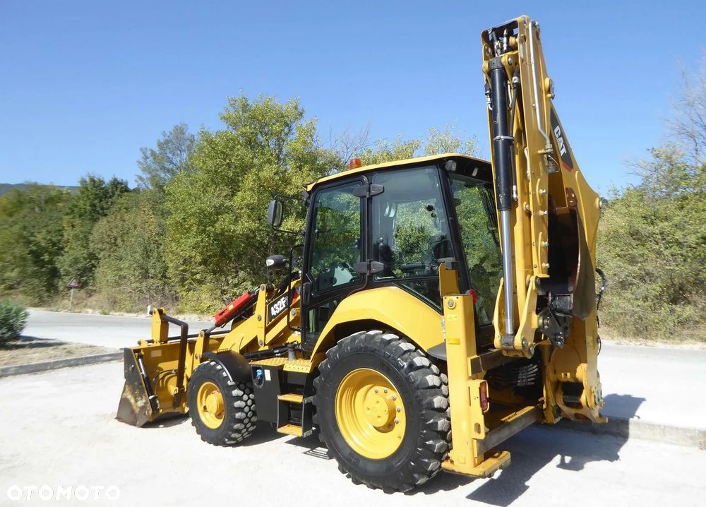 Caterpillar 432 F2 4-cylindrowy - 3