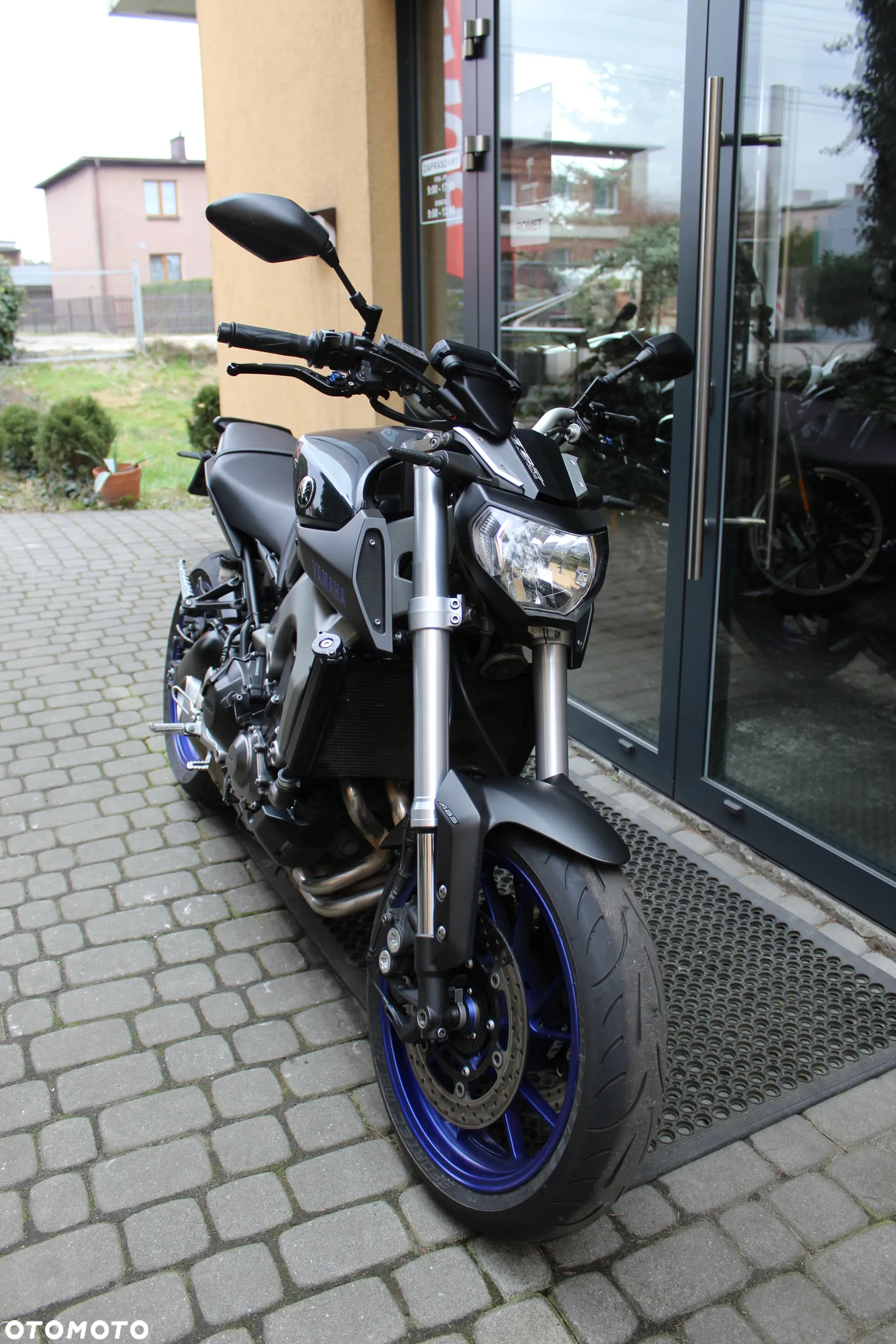 Yamaha MT - 5