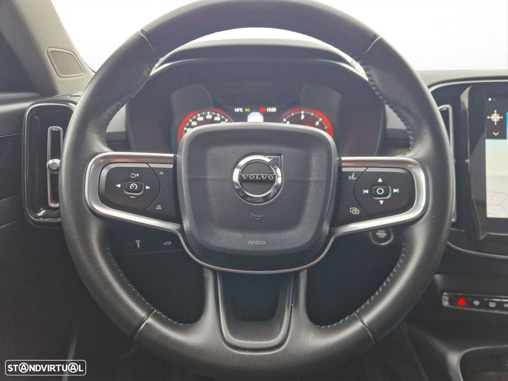Volvo XC 40 2.0 D3 Momentum Plus - 11