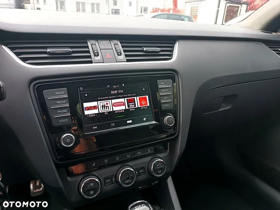 Skoda Octavia 2.0 TDI DSG RS - 34