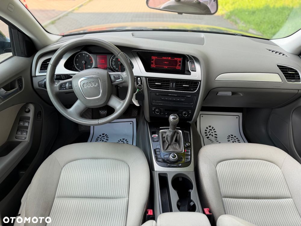 Audi A4 Limousine - 18