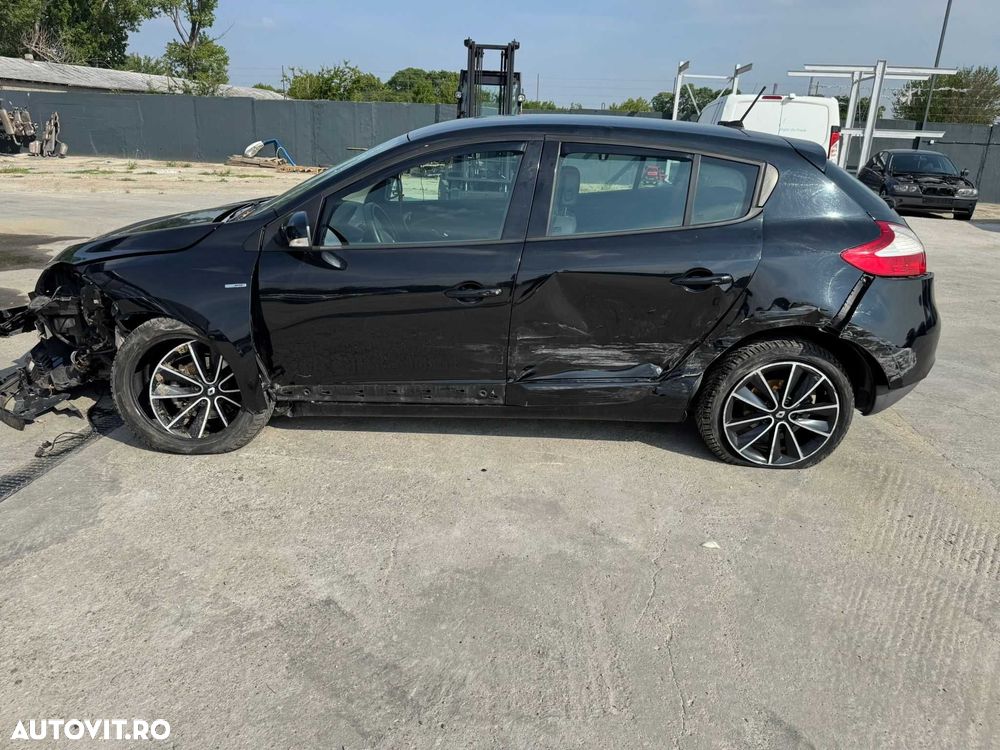 Dezmembram Renault Megane 3 2012 hatchback 1,5 Cod motor K9K - 2