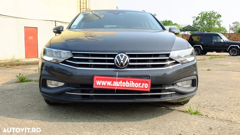 Volkswagen Passat Variant 2.0 TDI SCR DSG BlueMotion Comfortline - 1