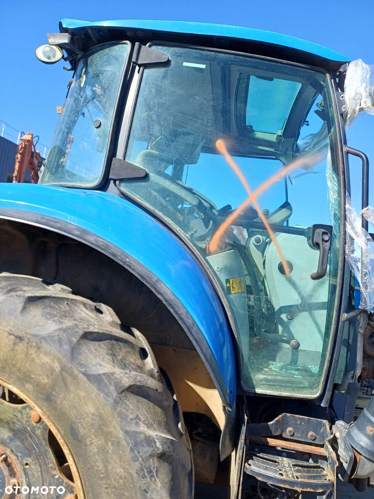 Kabina New Holland T5 95, licznik,sterownik,komputer,wiązka elektyryczna,plastiki,nawiewy,dach,drzwi,instalacja. - 2