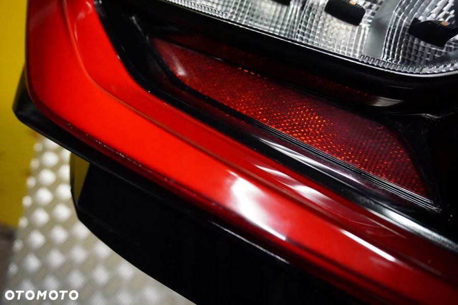 CHEVROLET CORVETTE C8 2019 - LAMPA TYŁ LEWA TYLNA LED EU - 10
