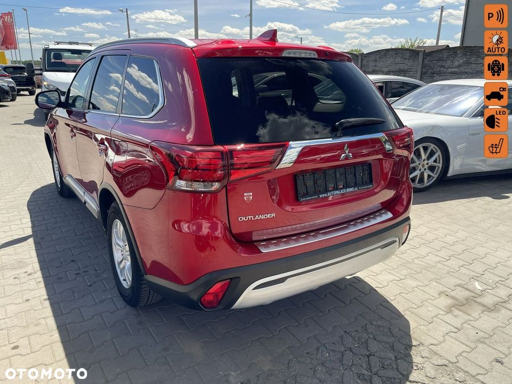 Mitsubishi Outlander - 1