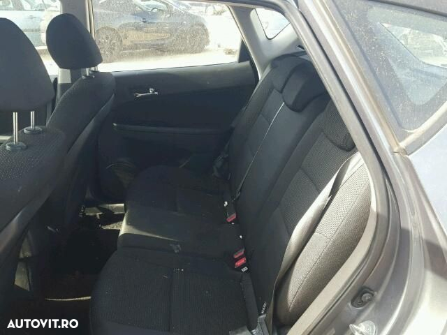 Dezmembrez Hyundai I30 1.4i 2009 - 5