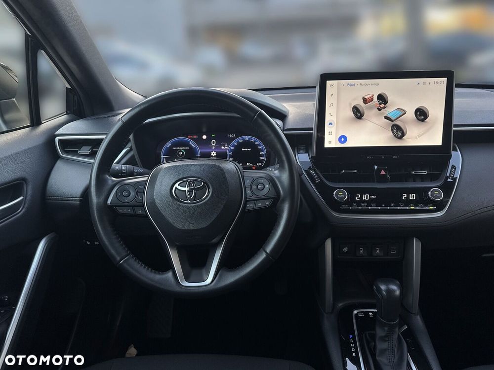 Toyota Corolla Cross - 16