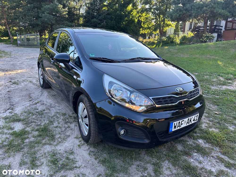 Kia Rio 1.4 Fifa World Cup Edition - 4