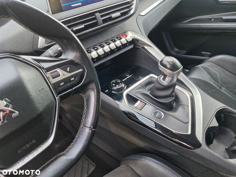 Peugeot 3008 PureTech 130 Stop & Start GPF Roadtrip - 14