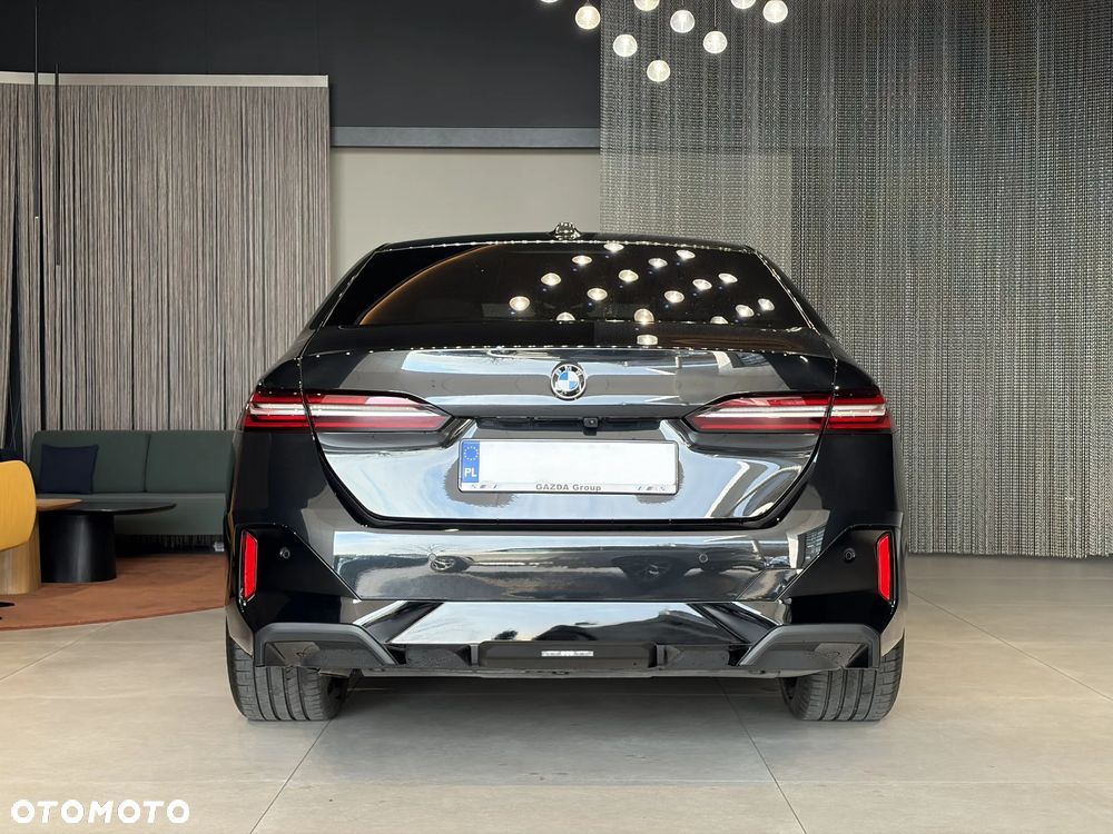 BMW Seria 5 520i mHEV M Sport - 9