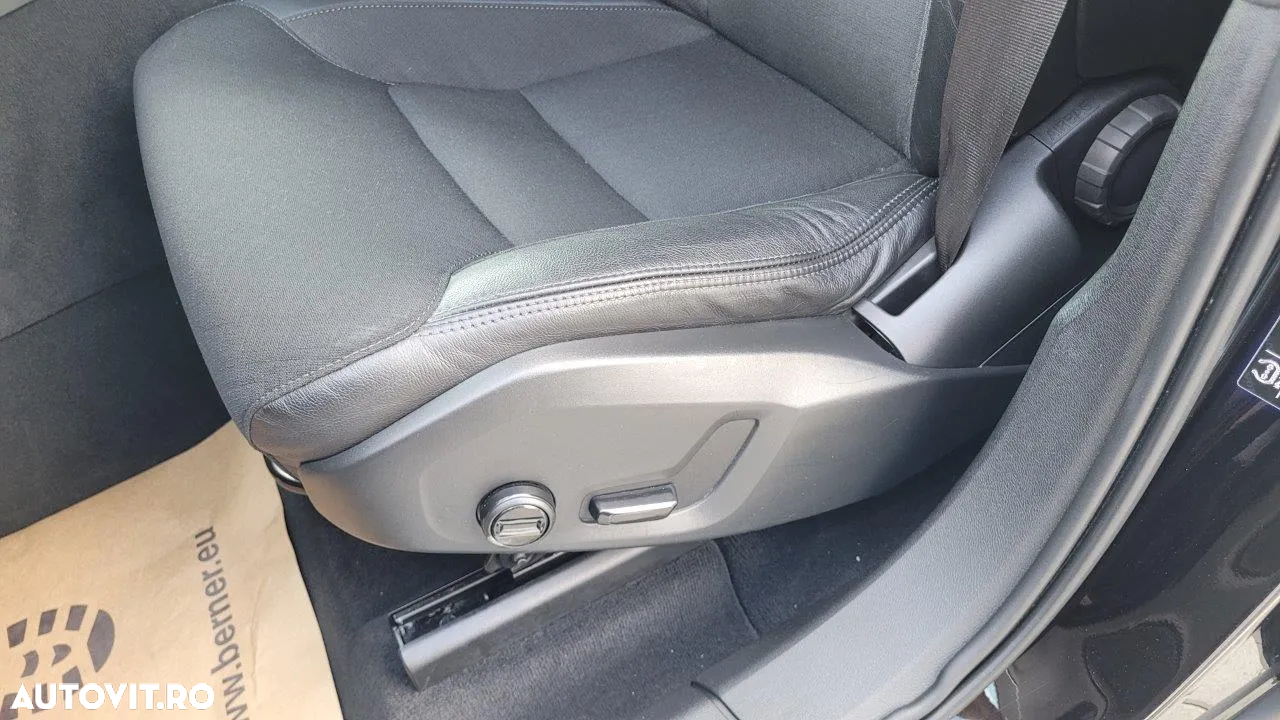 Volvo XC 60 D4 AWD Momentum - 24