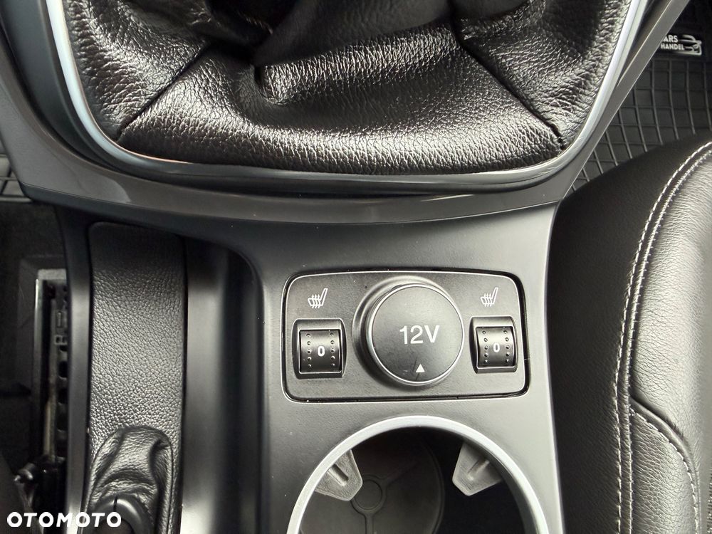 Ford Kuga 2.0 TDCi 4x4 Titanium - 27