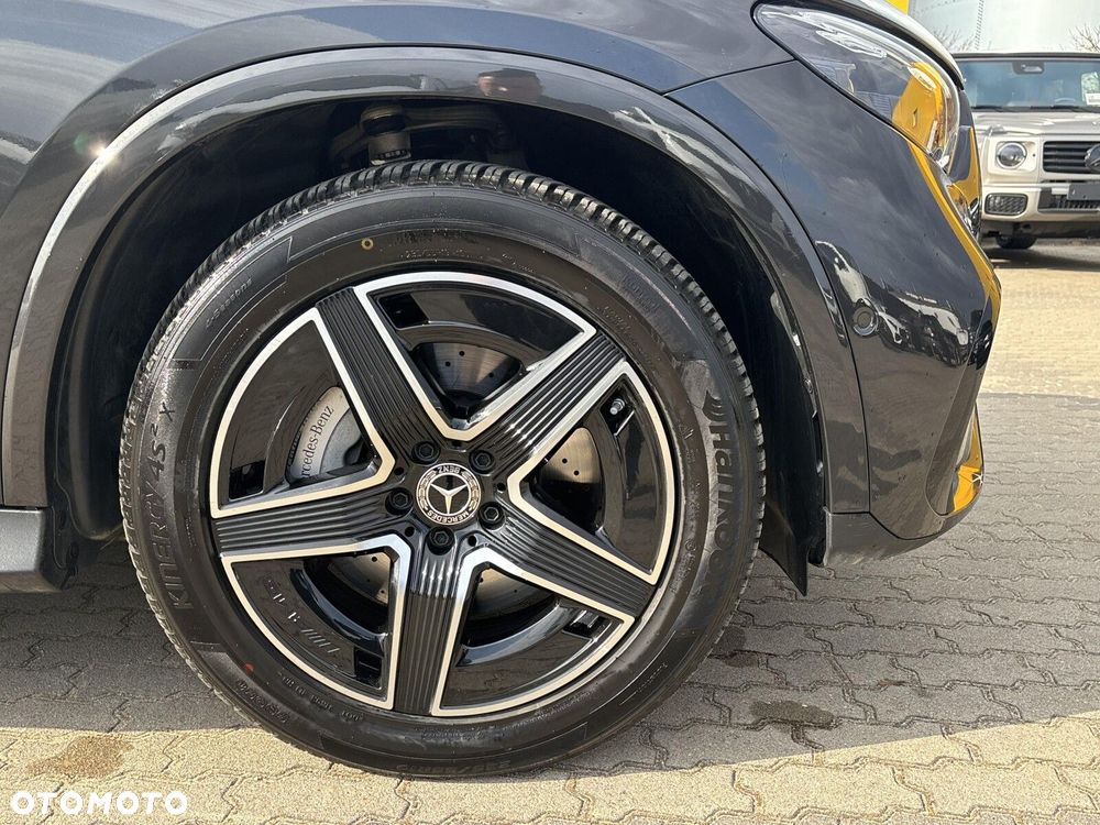 Mercedes-Benz GLC - 9