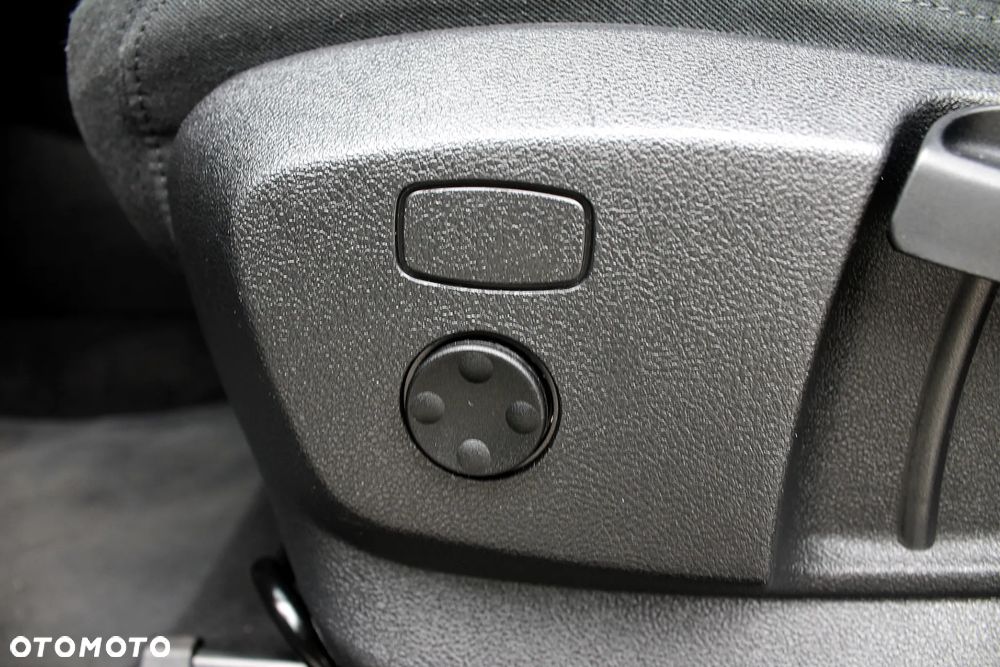 BMW Seria 2 220d xDrive Sport-Aut - 14