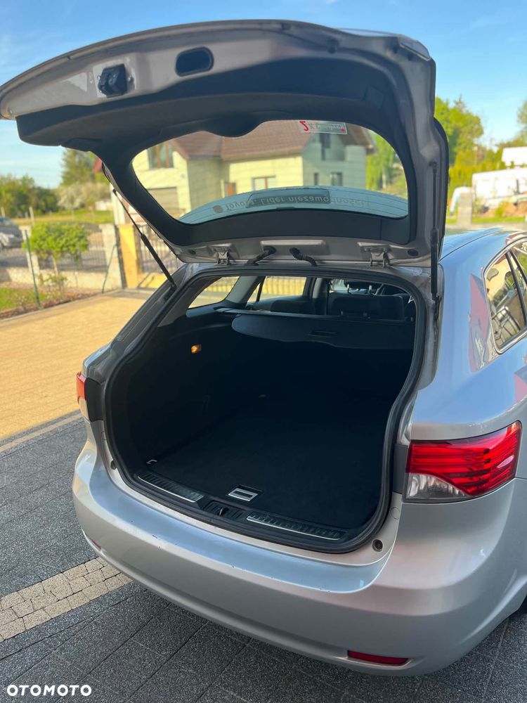 Toyota Avensis 2.0 D-4D Sol - 7