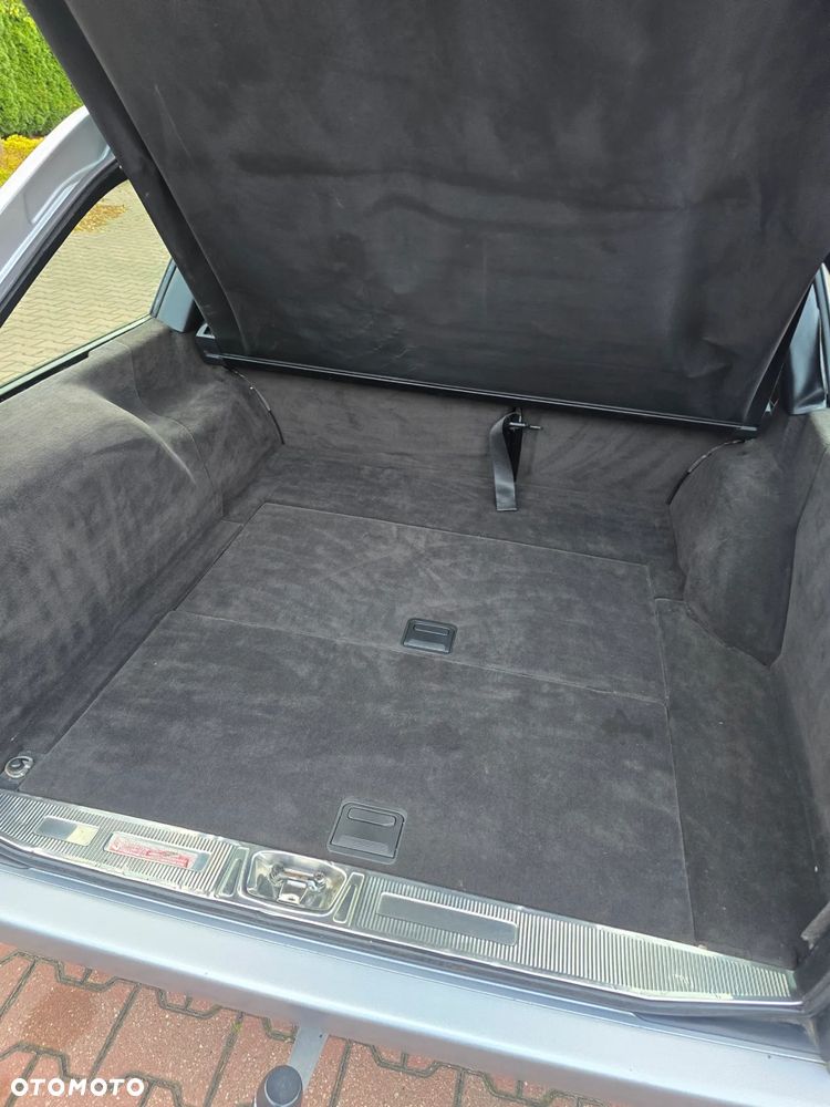 Mercedes-Benz W124 (1984-1993) - 13