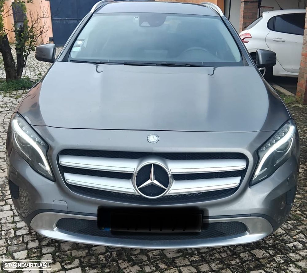 Mercedes-Benz GLA 220 d - 3
