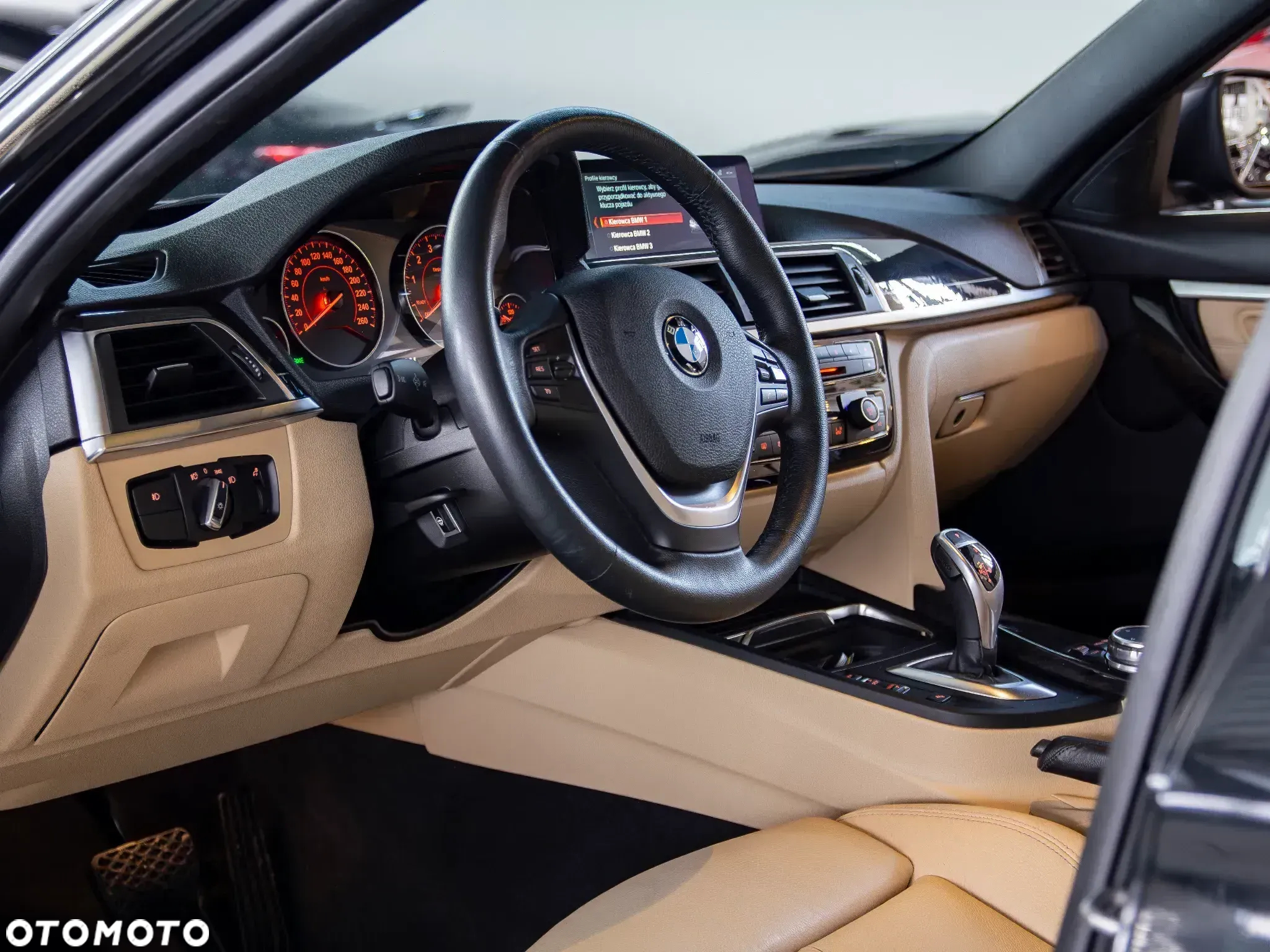 BMW Seria 3 330i GPF xDrive - 9