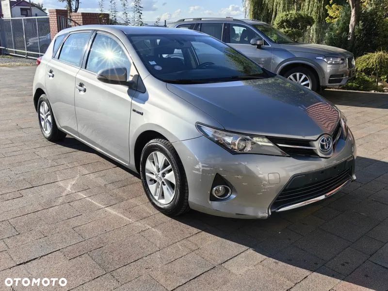Toyota Auris Hybrid 135 Dynamic - 1