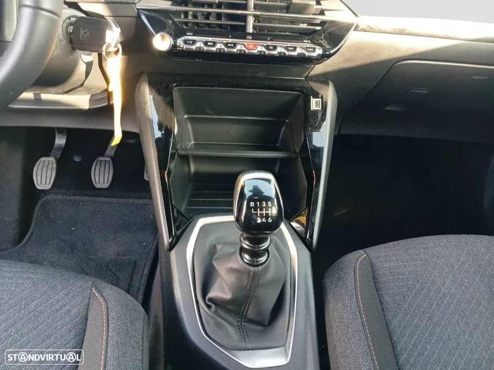 Peugeot 2008 1.2 PureTech Style - 12