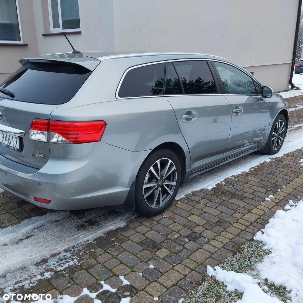 Toyota Avensis - 6