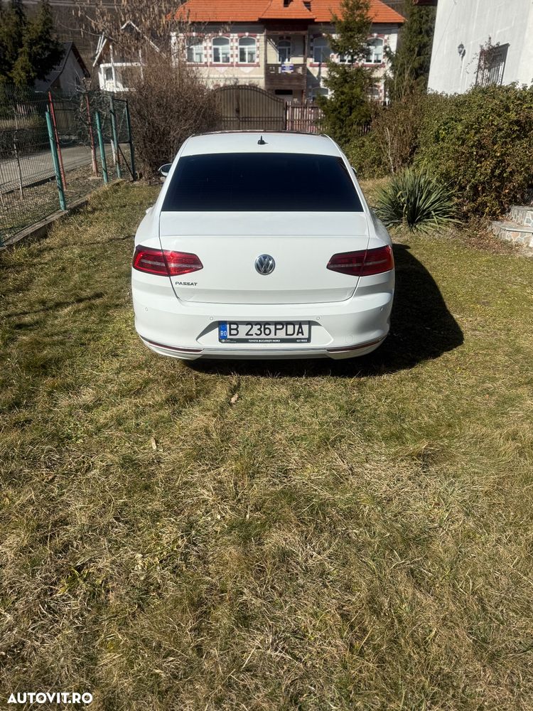 Volkswagen Passat 2.0 TDI DSG Comfortline - 4