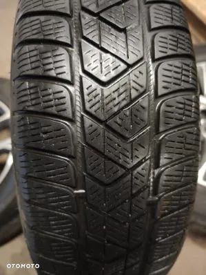 Oryginalne felgi z oponami zimowymi do Mazdy CX5 - 3