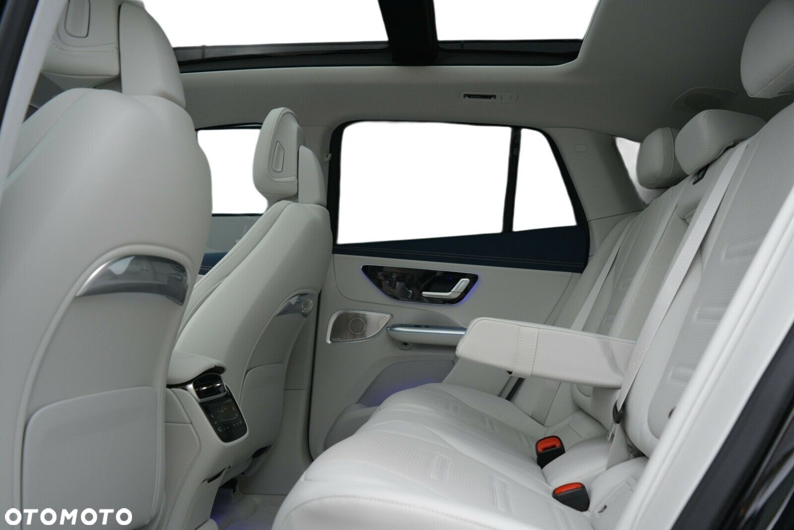 Mercedes-Benz EQE - 13