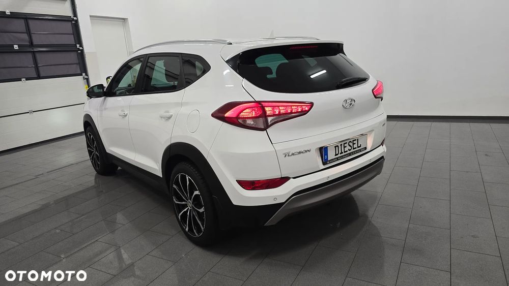 Hyundai Tucson 1.7 CRDI BlueDrive Style 2WD - 4
