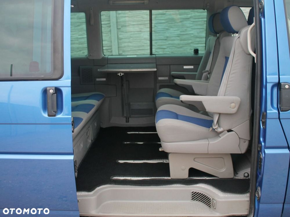 Volkswagen Multivan - 36