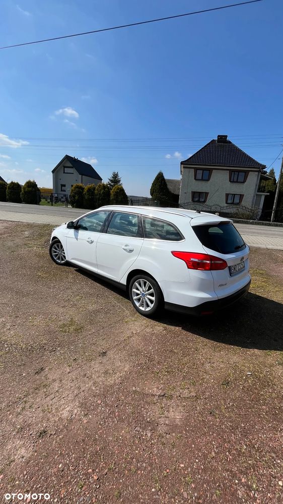 Ford Focus ver-1-5-ecoboost-start--stopp--system-sport - 3