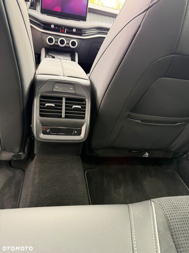 Skoda Superb 2.0 TSI Sportline DSG - 27