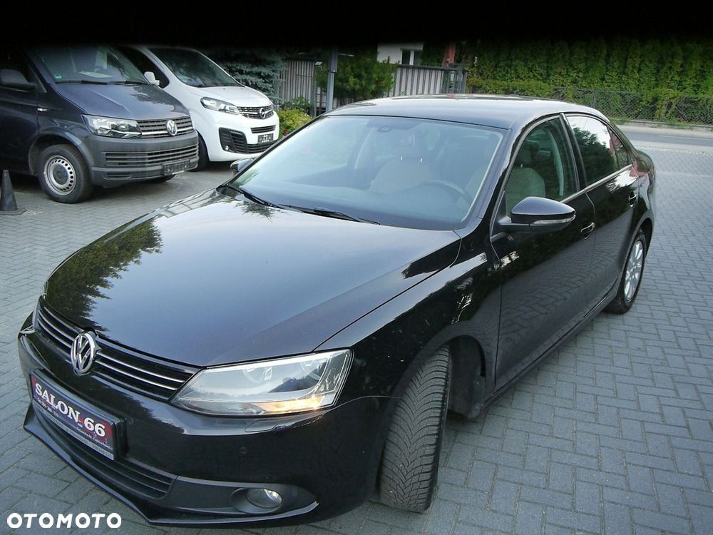 Volkswagen Jetta 1.6 TDI DSG Comfortline - 9