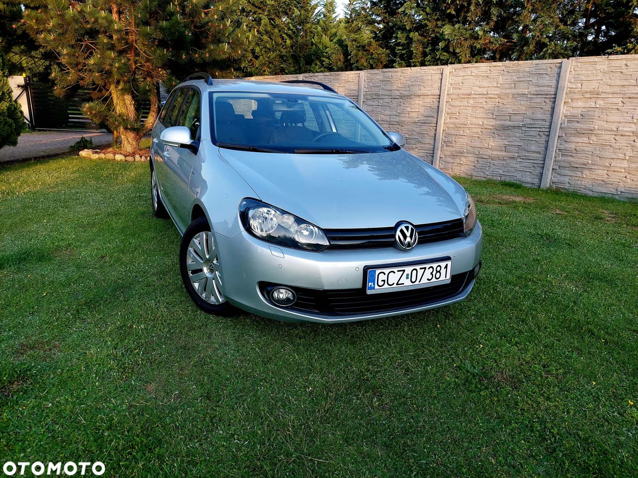 Volkswagen Golf 1.6 TDI DPF BlueMotion Technology Comfortline - 2
