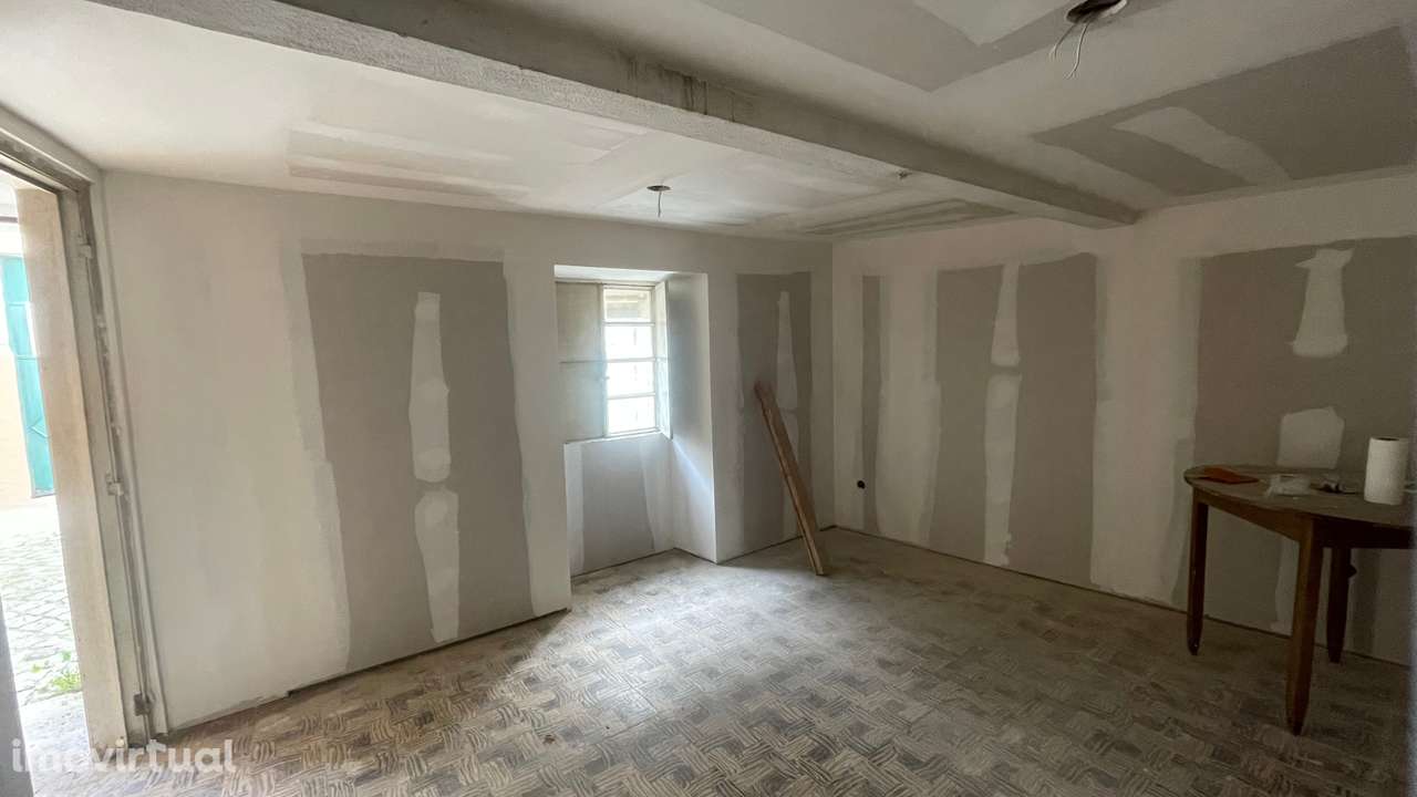 Moradia T2 | Semi-Remodelada - Grande imagem: 5/22