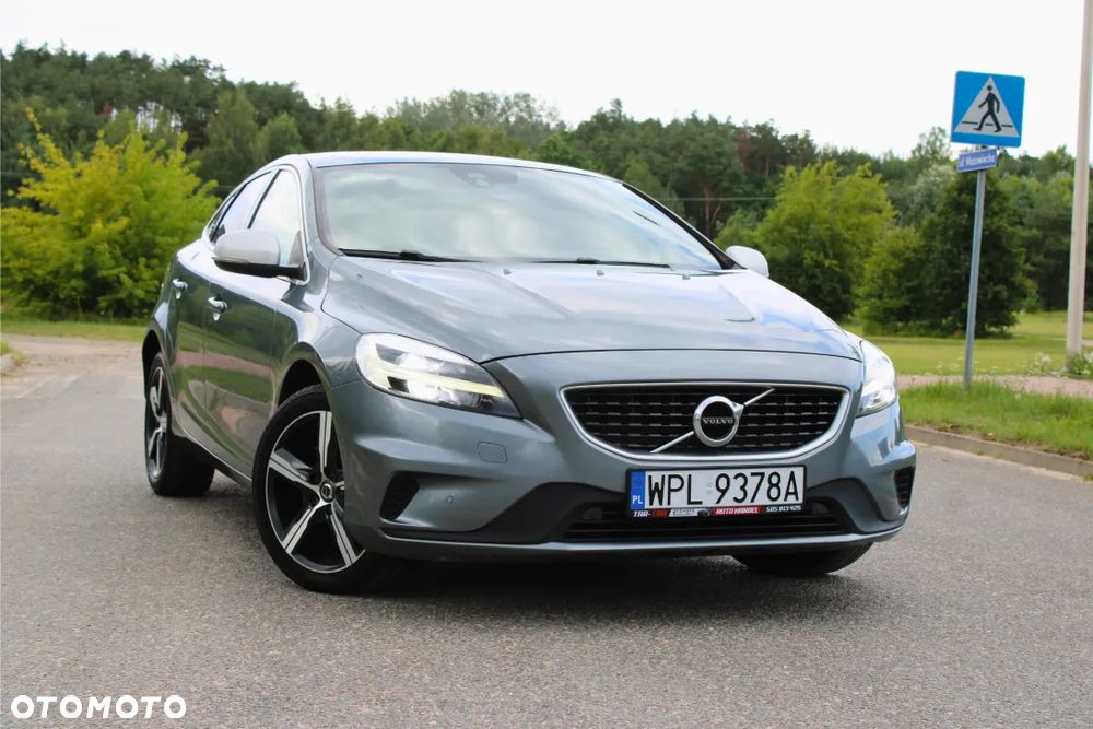 Volvo V40 D3 Drive-E R-Design Momentum - 1