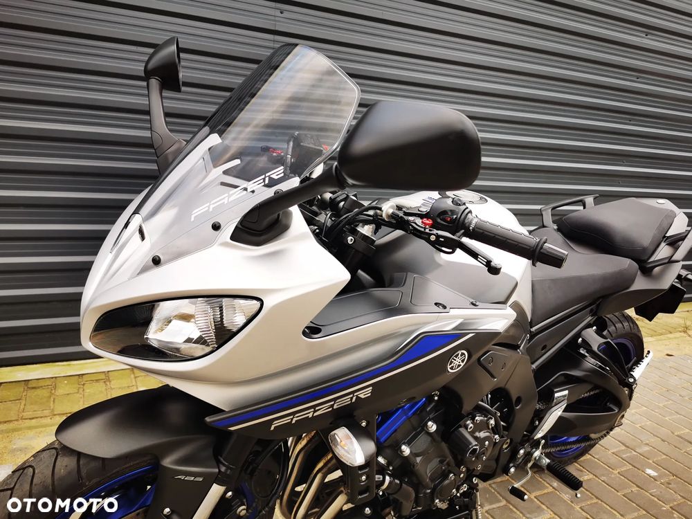 Yamaha FZ8 - 12