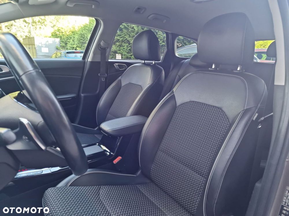 Kia Ceed 1.4 T-GDI L Business Line Plus DCT - 11