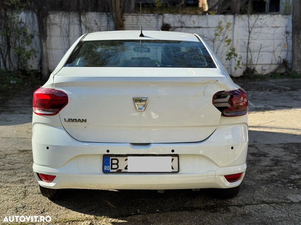 Dacia Logan TCe 90 Essential - 6