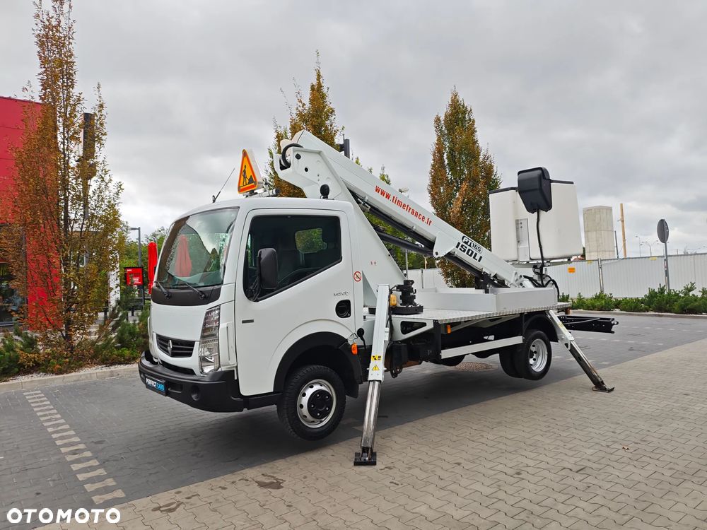 Renault Maxity - 2