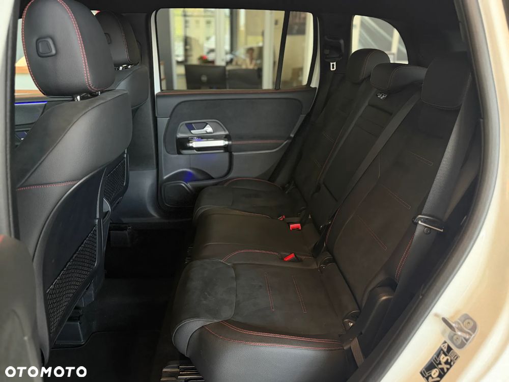 Mercedes-Benz GLB 200 AMG Line 7G-DCT - 11