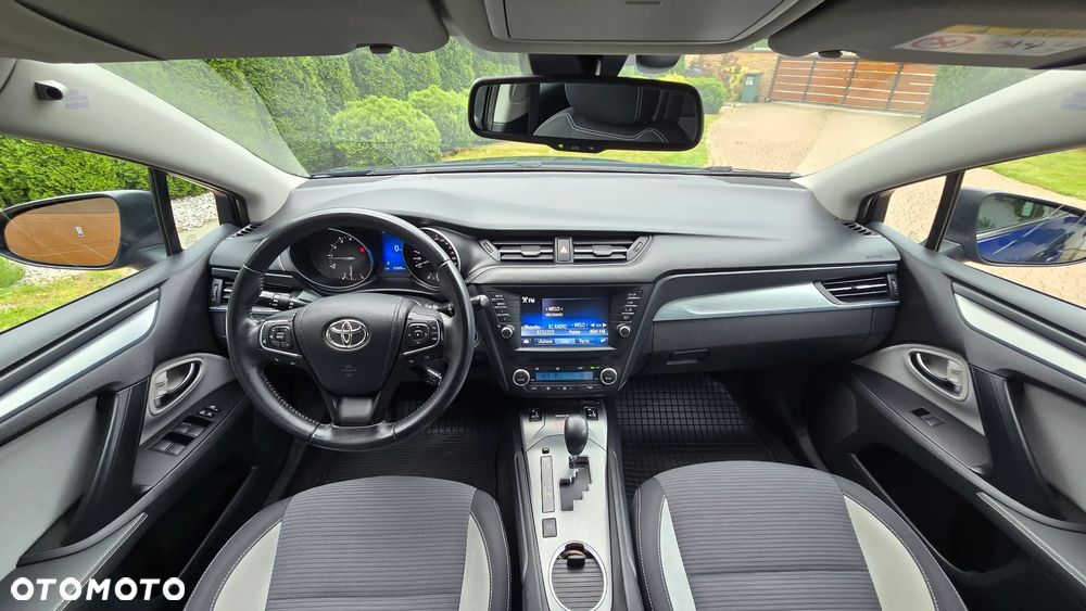 Toyota Avensis - 27
