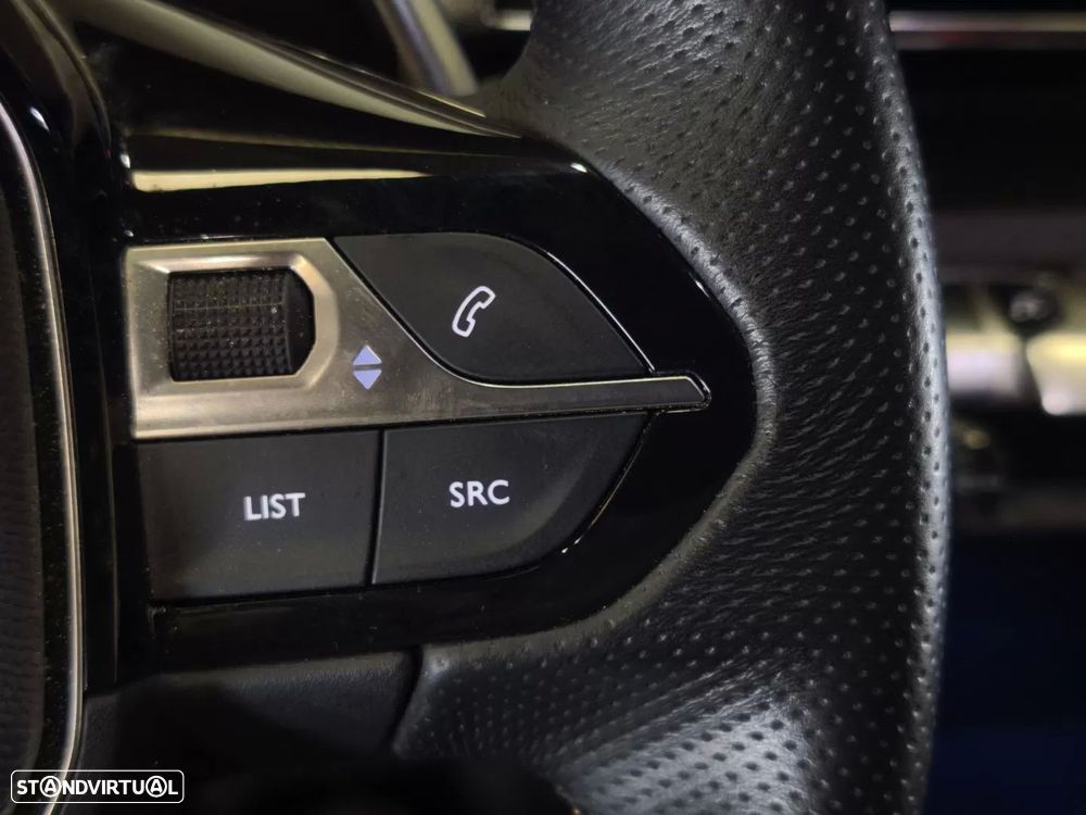 Peugeot 3008 PureTech 130 Stop & Start GPF EAT8 GT - 8